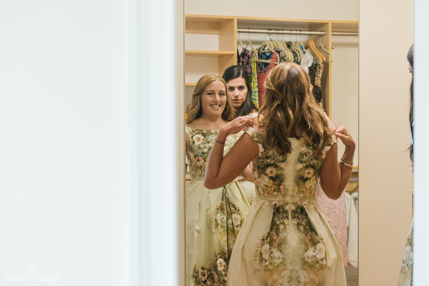 Wedding prep with the bride and bridesmaids in Mantoloking, New Jersey. Photos by Mantoloking New Jersey wedding photographer Everly Studios, www.everlystudios.com 