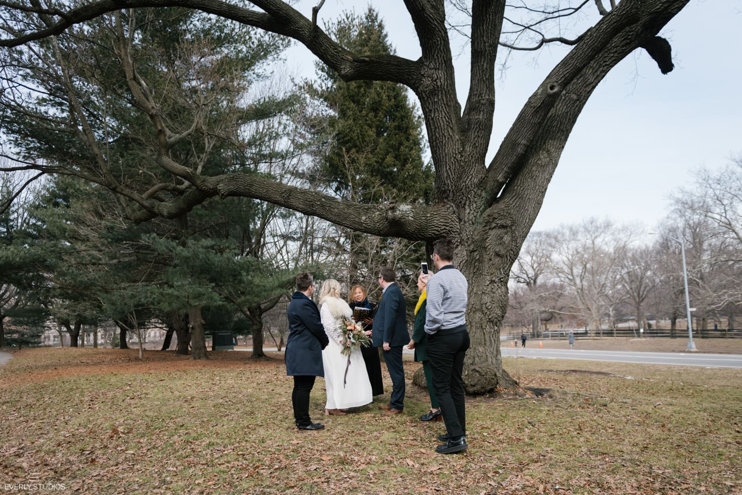 outdoor winter wedding in Brooklyn, NYC